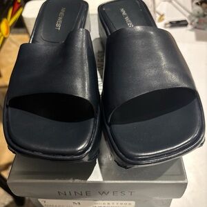 Vintage Nine West Navy Leather Open-Toe Slide Sandals Gallery 7M NIB NOS